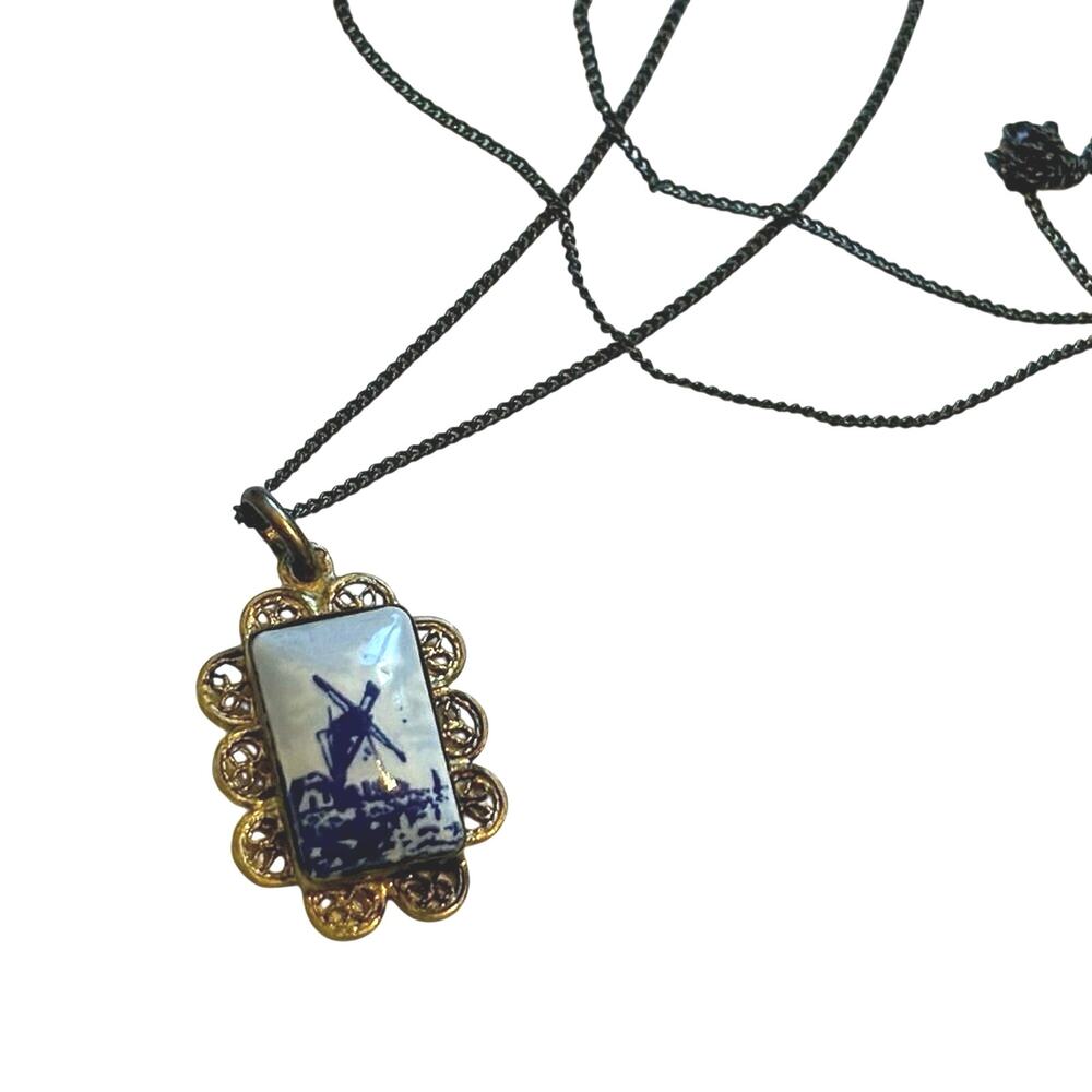 Vintage Delft Blue Windmill Pendant Necklace Gold Tone Filigree Frame Holland